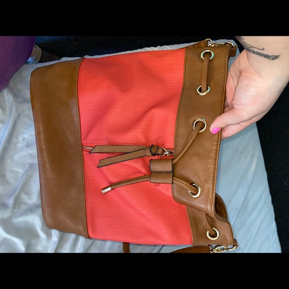 Purse - Picture 2 of 3